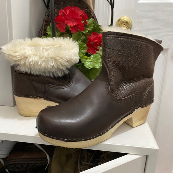 Boots cute brown size 7 - Picture 2 of 2